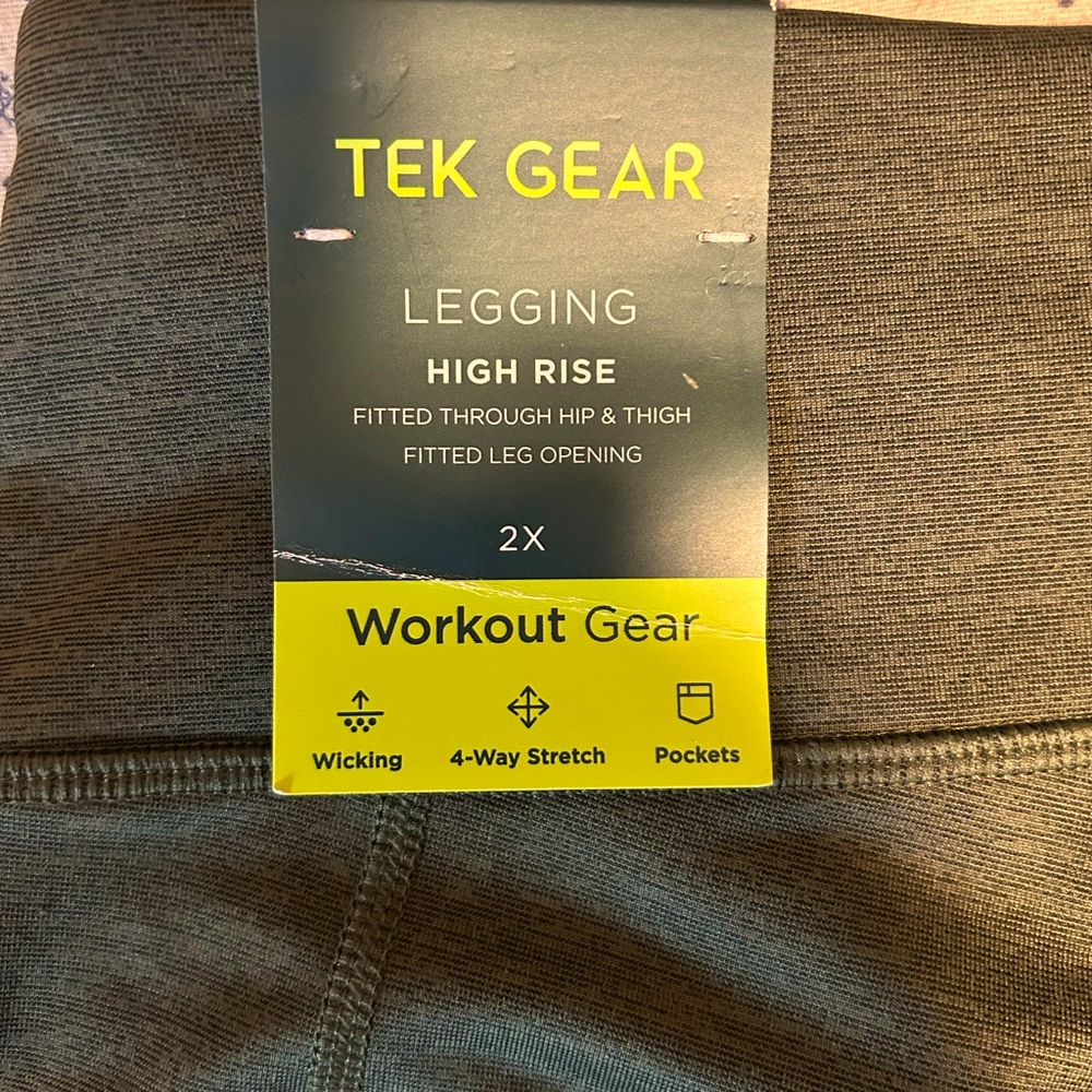 NWT Tek Gear Ladies Athletic Leggings women’s size 2x gray green